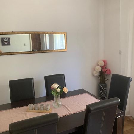 House Orange Apartments تْشيرسيك نوفي المظهر الخارجي الصورة