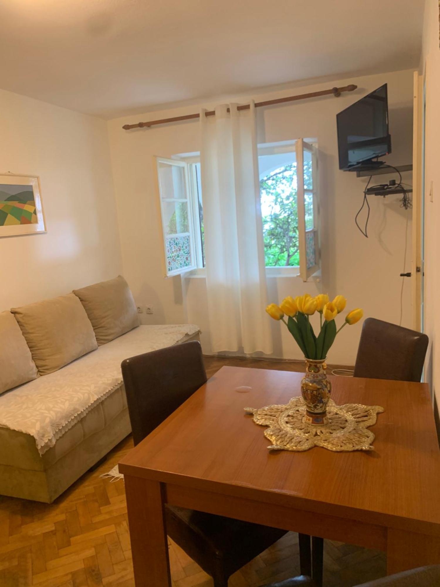 House Orange Apartments تْشيرسيك نوفي المظهر الخارجي الصورة