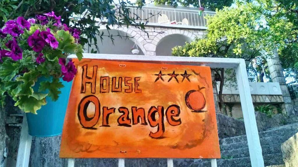 House Orange Apartments تْشيرسيك نوفي المظهر الخارجي الصورة